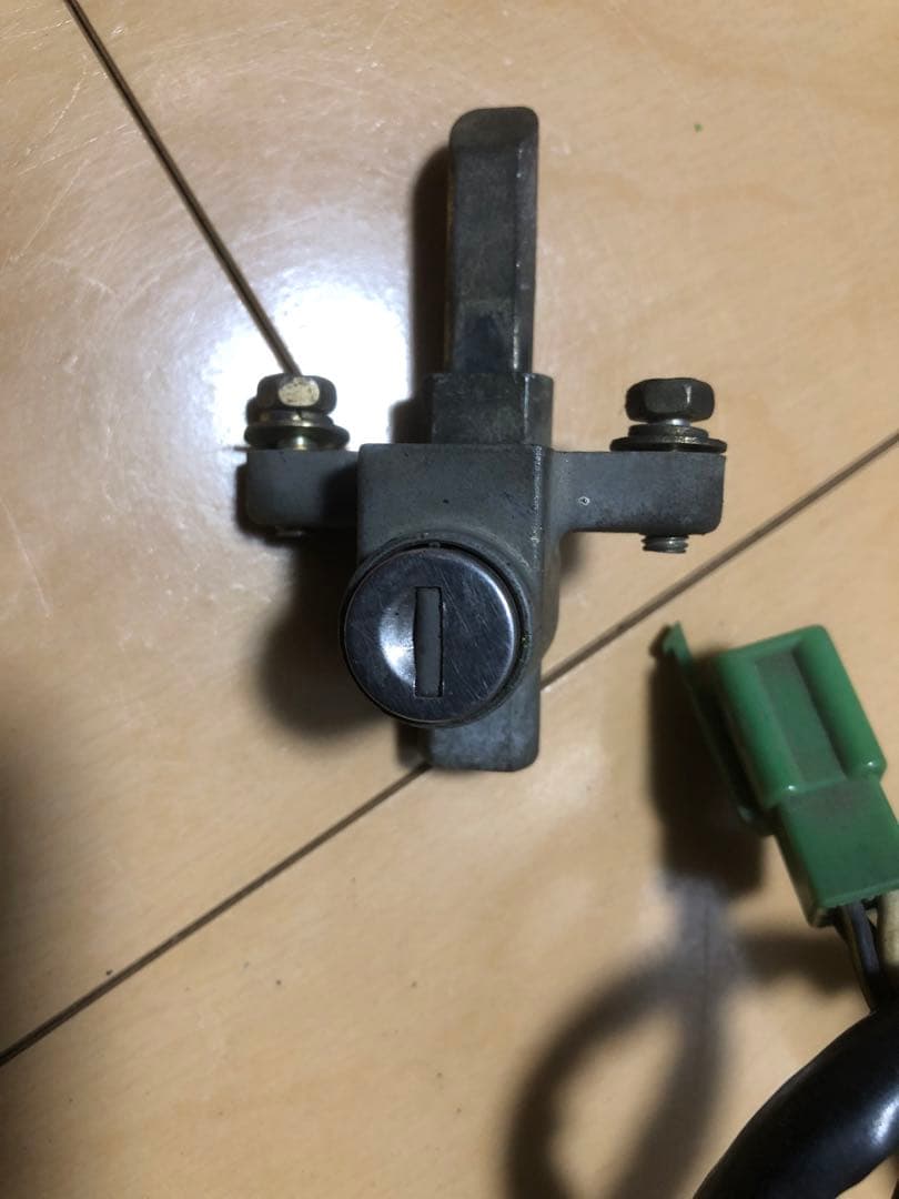 A*i様 メインキーシリンダー タンクキャップ カワサキ 純正KSR50 KSR