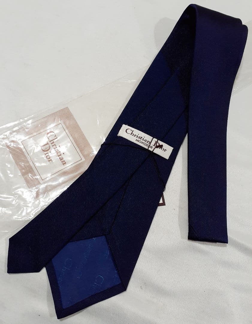 Christian Dior ネクタイ ソリッド 無地 ワンポイントロゴ