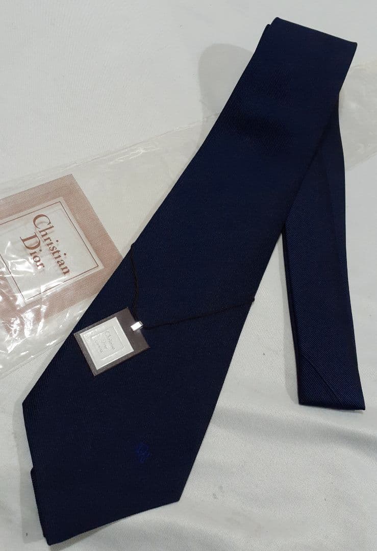 Christian Dior ネクタイ ソリッド 無地 ワンポイントロゴ