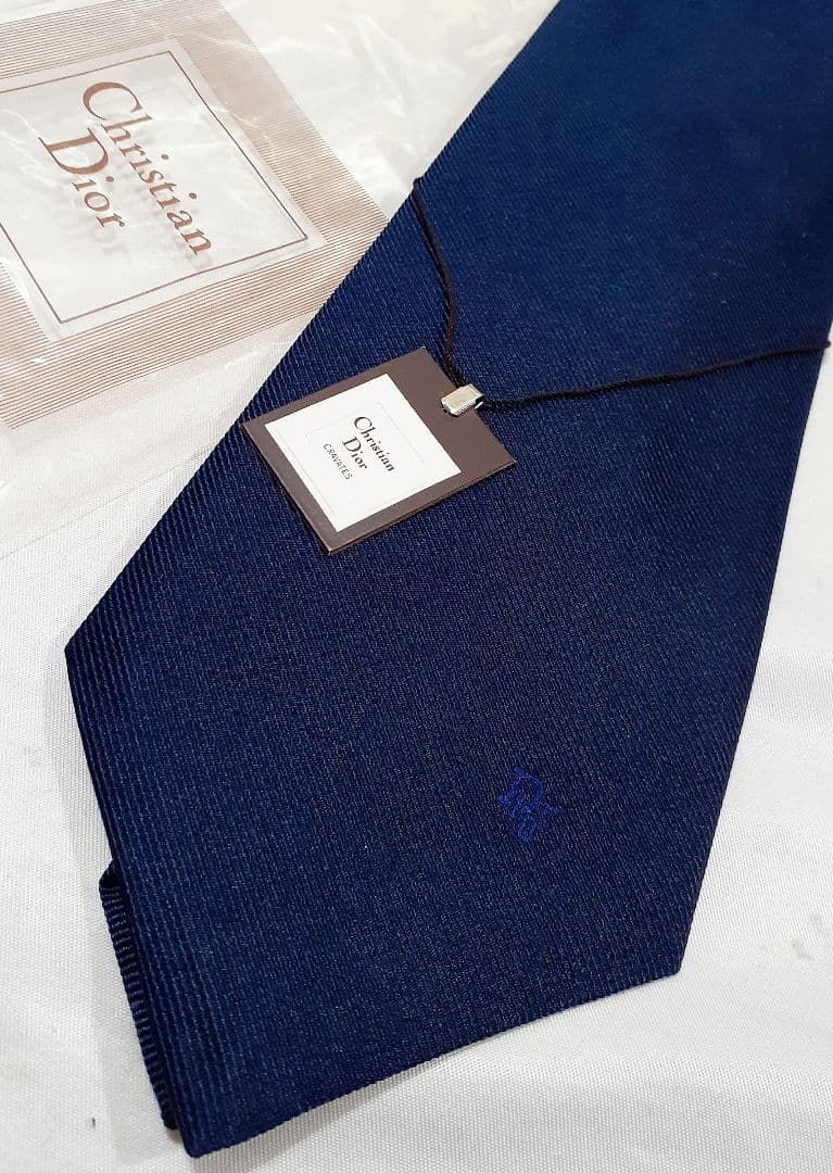 Christian Dior ネクタイ ソリッド 無地 ワンポイントロゴ