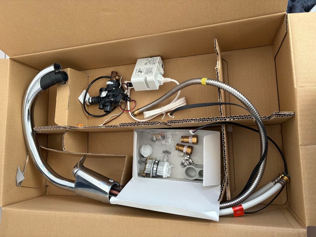 LIXIL ナビッシュ　タッチレス水栓