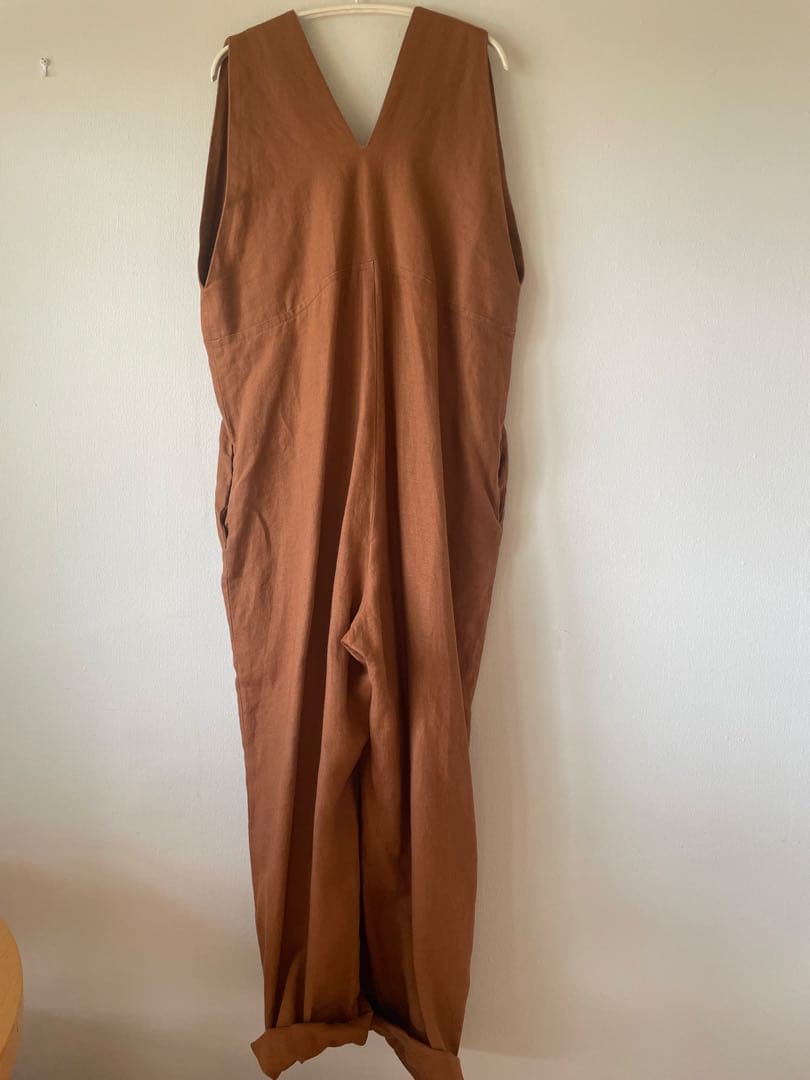 nuno. ヌーノ Kyoko Izumiyaブラウン Vネック オールインワン