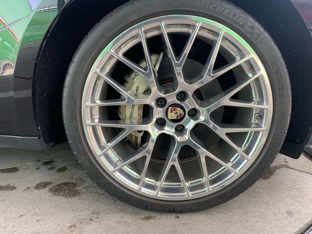 ポルシェ 21インチ ホイール 空気圧センサー入り