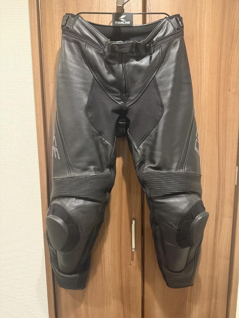 Dainese（ダイネーゼ）レザーパンツ サイズ46　ブラック