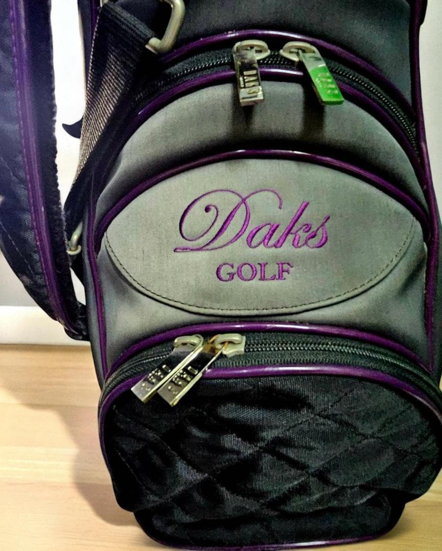 送料無料/超美品　超有名プランドDAKS ゴルフバッグ ブラック/パープル