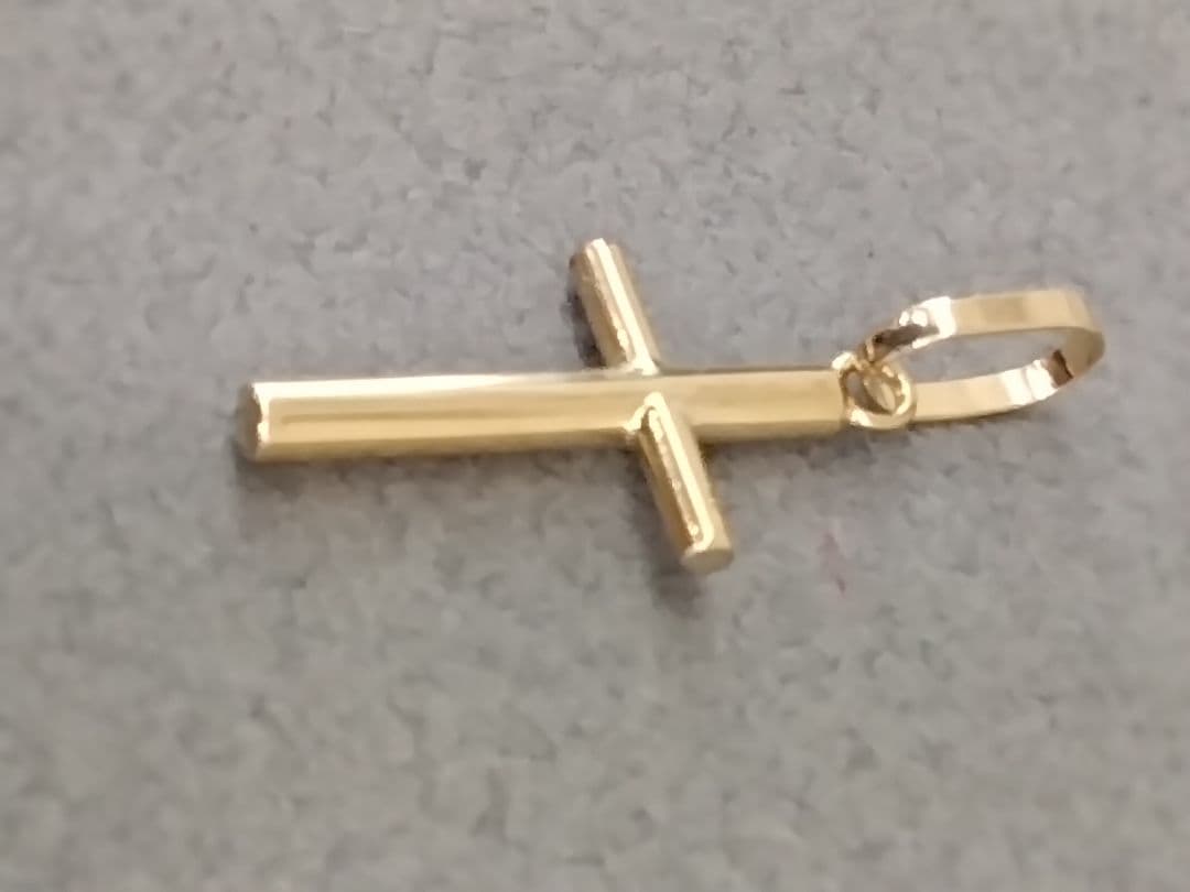 K18YG十字架ペンダントトップ　　中古品