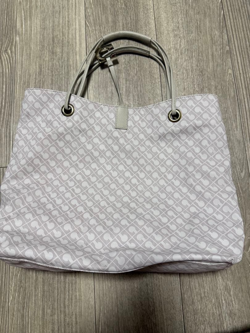 ゲラルディーニロゴ入りライトベージュトートバッグ