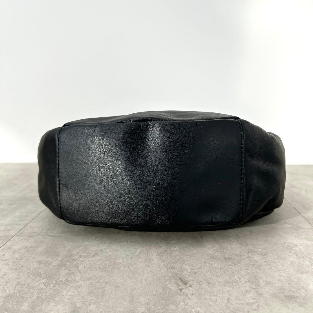 【未使用品✨️】russet ソフトレザー ラウンドショルダーバッグ ブラック