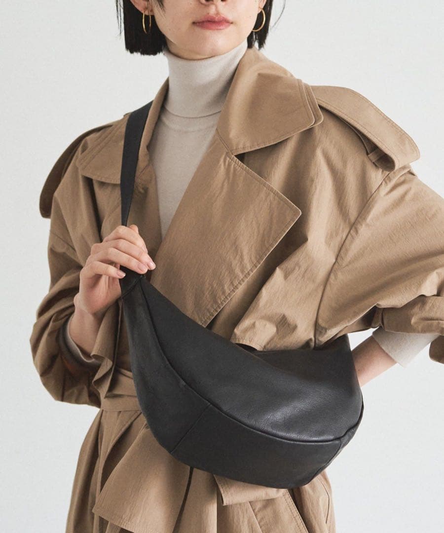 【未使用品✨️】russet ソフトレザー ラウンドショルダーバッグ ブラック