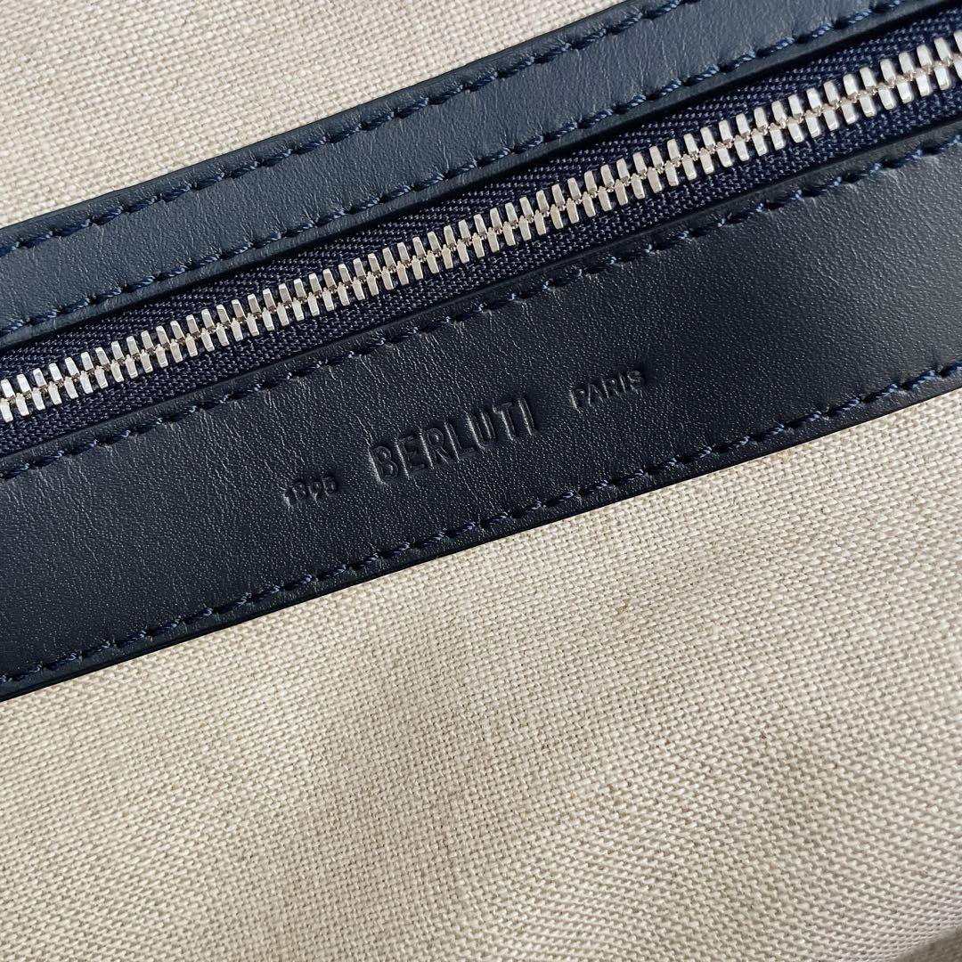 【ベルルッティ】スクリプトロゴプリント ボストンバッグ