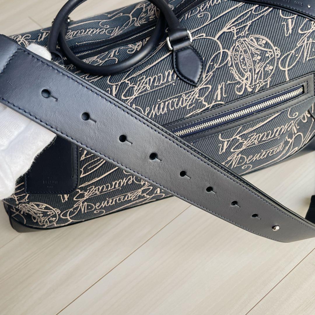 【ベルルッティ】スクリプトロゴプリント ボストンバッグ