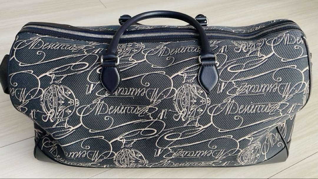 【ベルルッティ】スクリプトロゴプリント ボストンバッグ