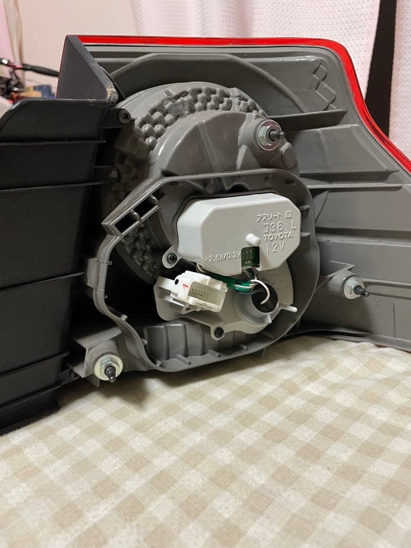 ト*★様 クラウン アスリート GRS180 LED リアテールランプ