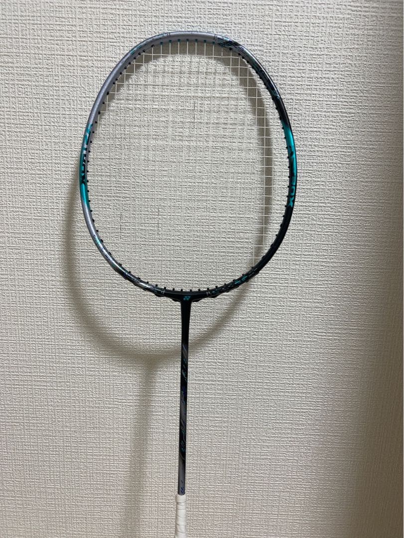 バドミントン YONEX アストロクス88D PRO 4UG5