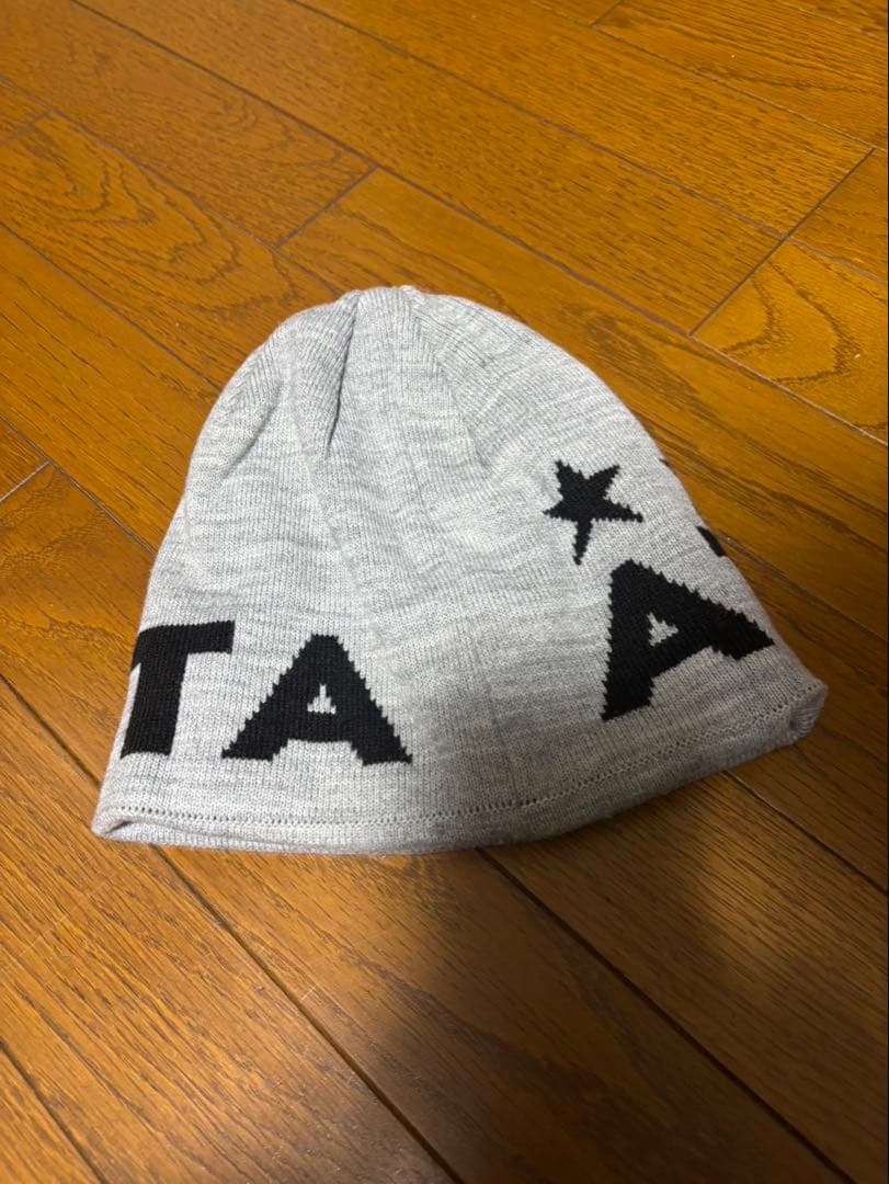 ニット帽とセットでお得！ATHLETA ブラック パーカー、パンツ