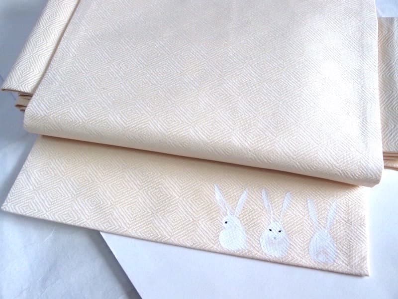 織りの名古屋帯（たれ先にうさぎ文）長383 手描き染　ガード加工済　正絹美品