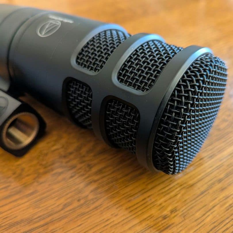 AT2040コンデンサーマイクとNearStreamオーディオインターフェース