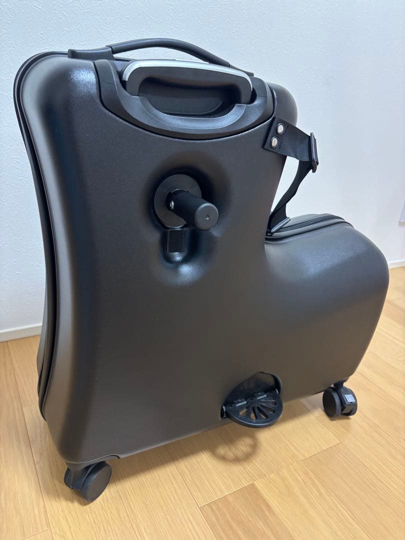 美品 子供が乗れるキャリーケース　キッズトラベルキャリーケース
