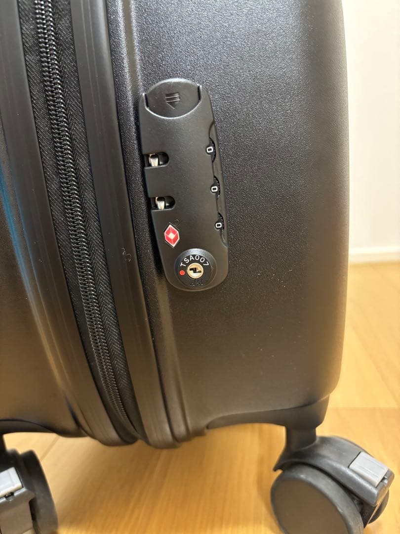 美品 子供が乗れるキャリーケース　キッズトラベルキャリーケース