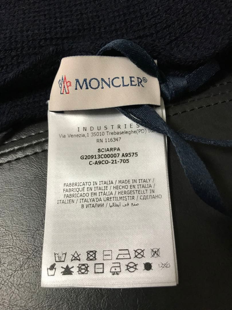 ⭐︎未使用品⭐︎ 2024年モデル！　モンクレール　マフラー　メンズ　レディース