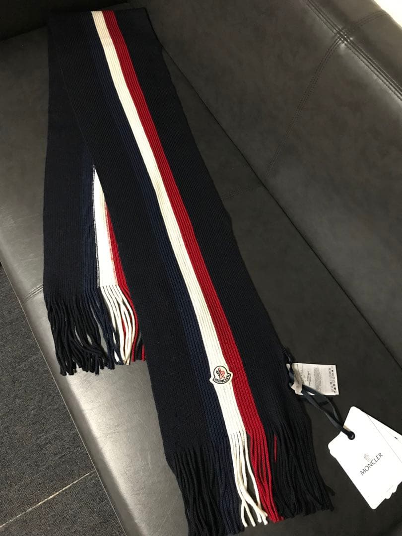 ⭐︎未使用品⭐︎ 2024年モデル！　モンクレール　マフラー　メンズ　レディース