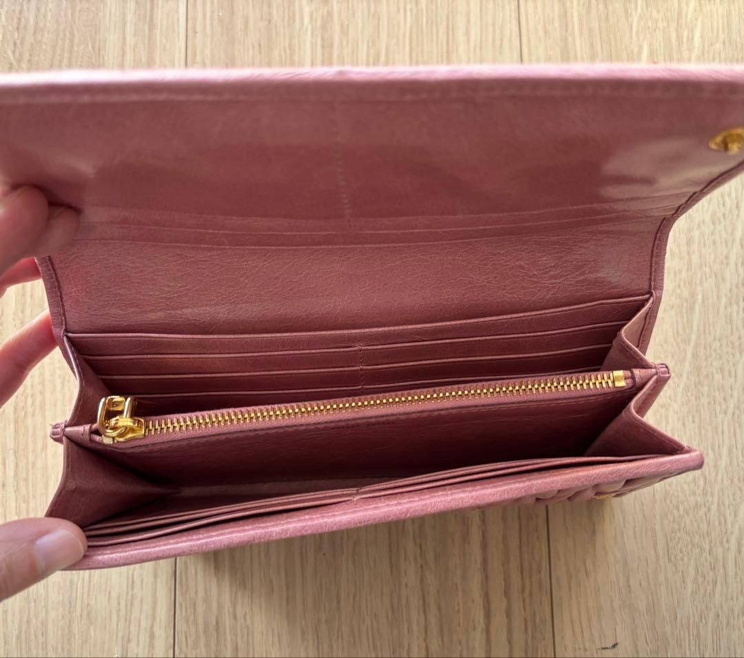 【ニク様】miumiu ミュウミュウ　マテラッセレザー　長財布　パスケース付