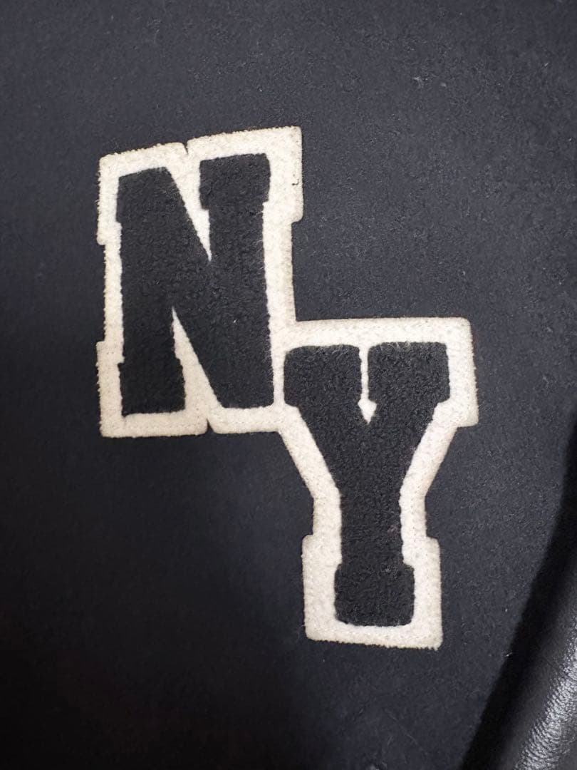 【美品】Supreme レザー　スタジャン アーチロゴ