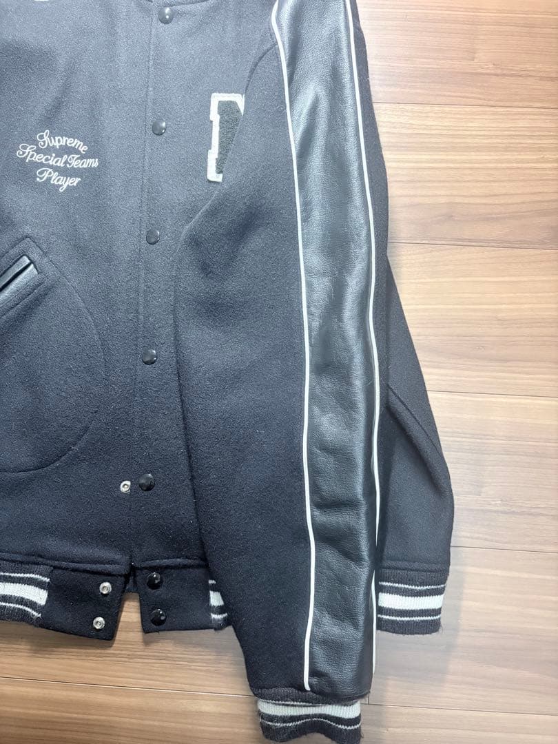 【美品】Supreme レザー　スタジャン アーチロゴ