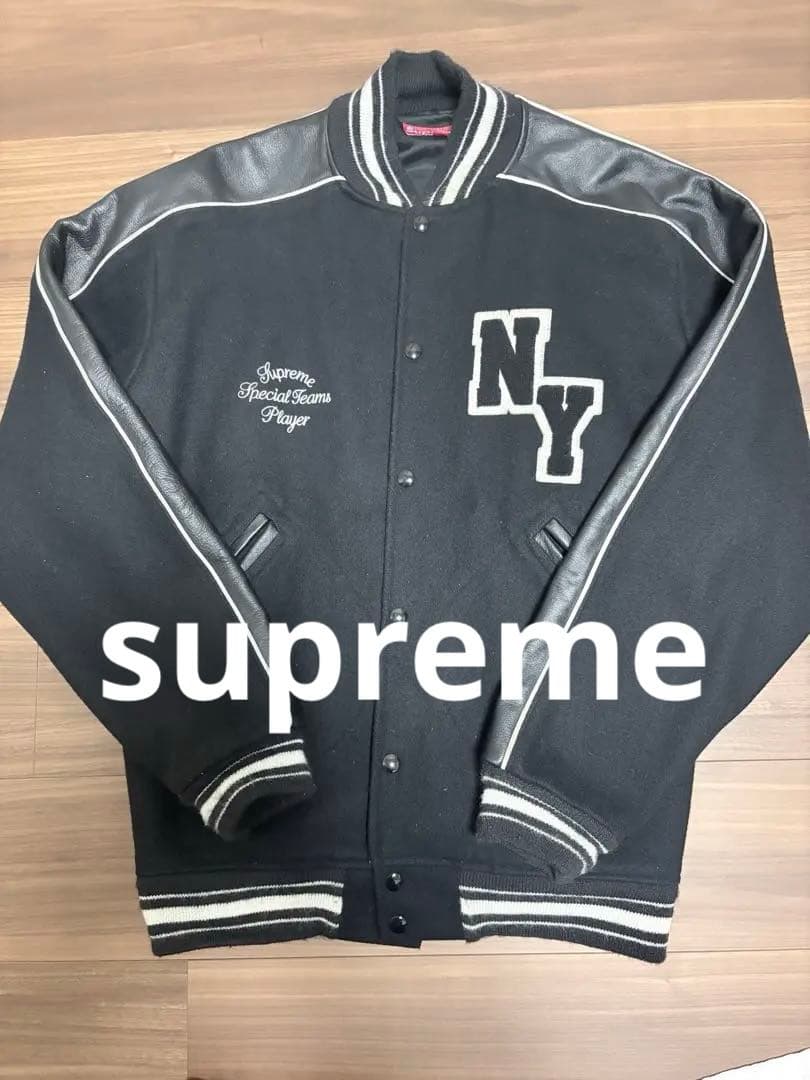 【美品】Supreme レザー　スタジャン アーチロゴ