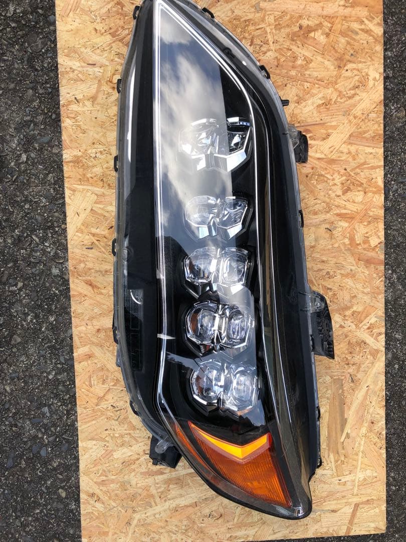 ホンダレジェンド左ヘッドライト