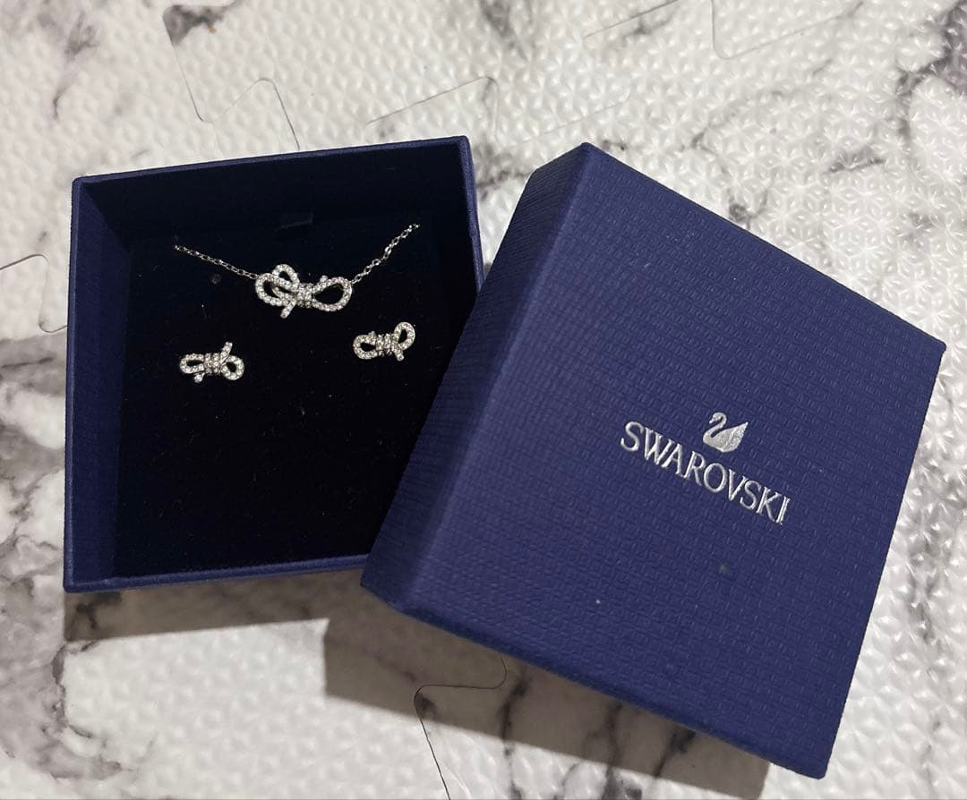 Swarovski リボン＆スワンモチーフ アクセサリーセット