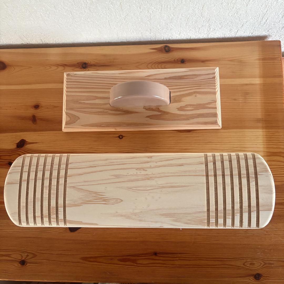 【美品】足踏み健康器具・溝入りタイプ　運動不足解消、運動しながら勉強しろ！高齢者