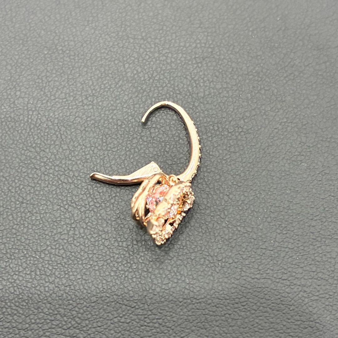 n*a様 新品 スワロフスキー ドロップデザイン ピアス　25年12月購入