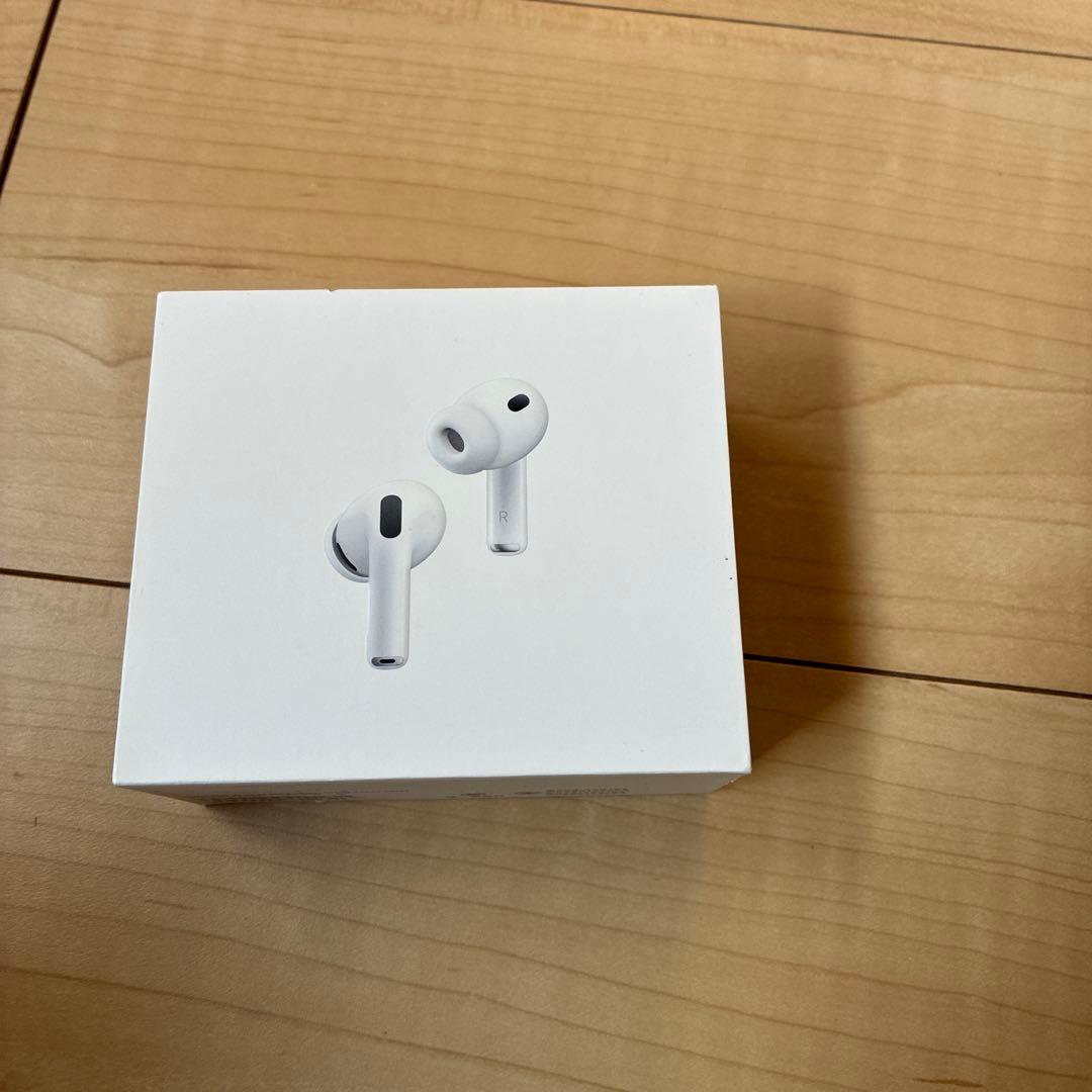 最新型AirPods Pro 3 充電ケース付き