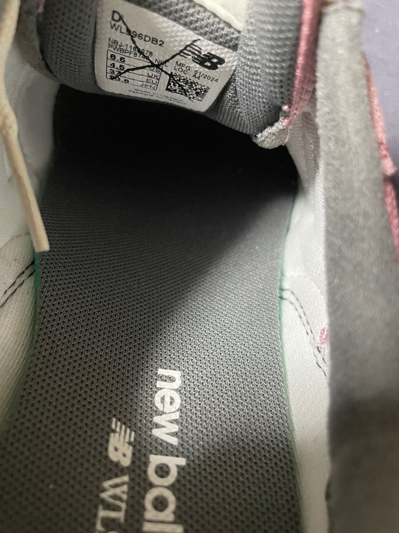 23.5cm New Balance ピンクWL996DB2