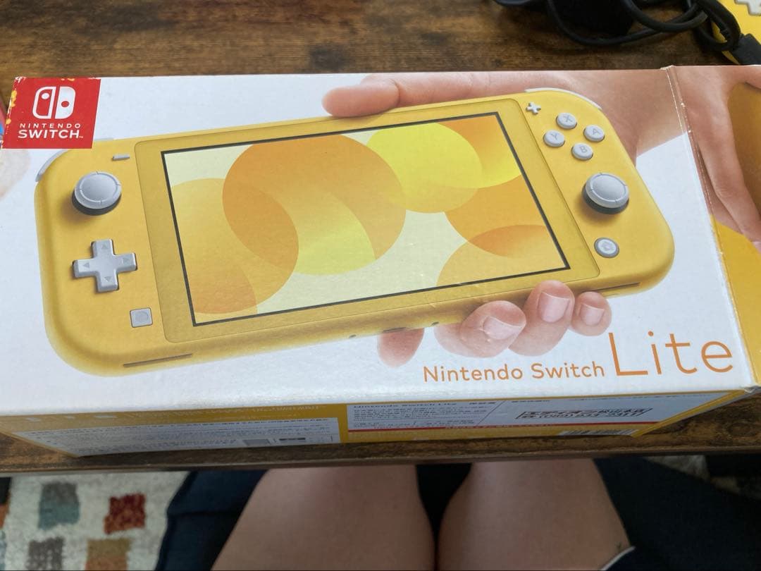 Switch Lite イエロー 本体 ACアダプター＋スマブラソフト付き