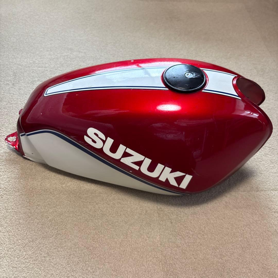 GSX400FS タンク凹凸無し　純正塗り替え無しオリジナルペイント