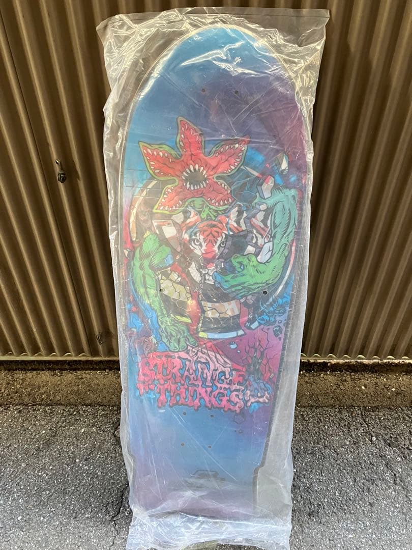 タ*ム様 ストレンジャーシングス　 cruz サンタクルーズ　レア　ロブスコップ