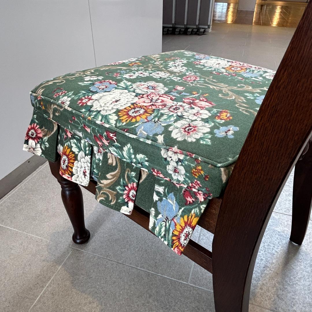 ♥ＨＩＤＡ　飛騨産業　ダイニングチェア１脚　キツツキマーク