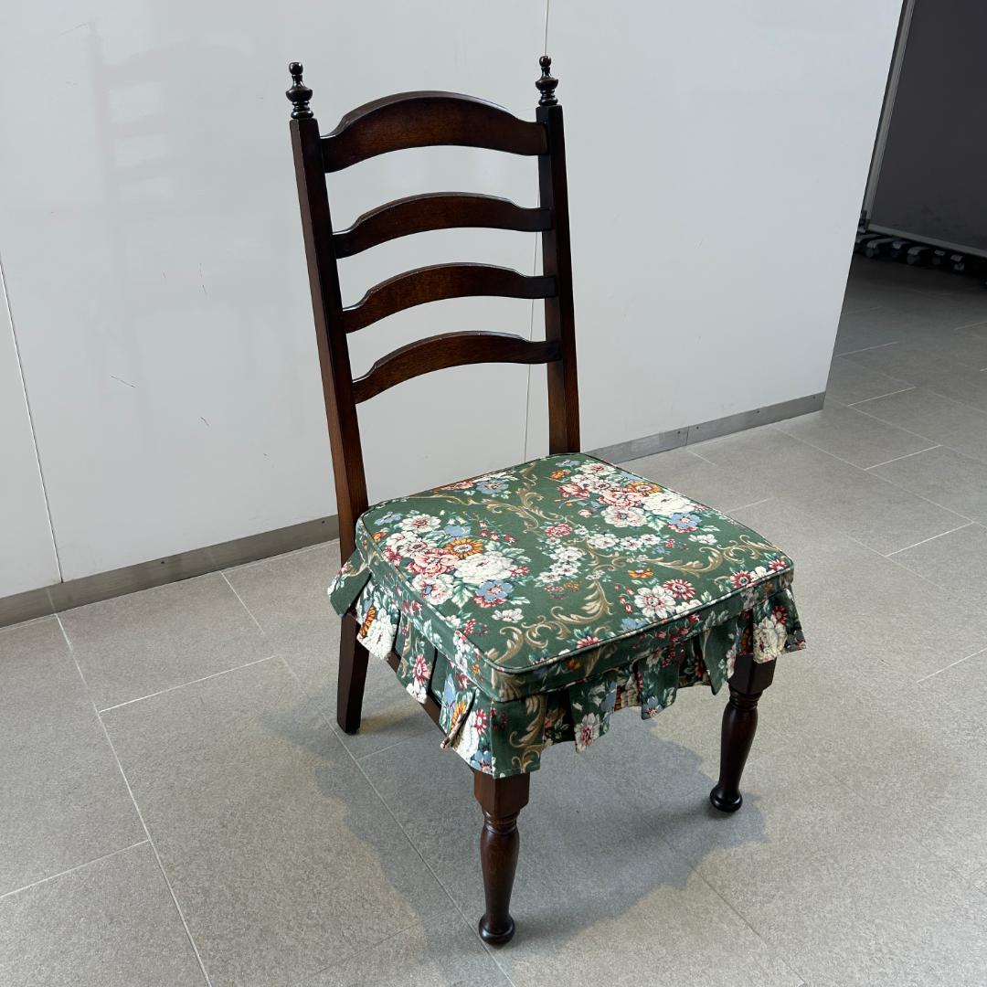 ♥ＨＩＤＡ　飛騨産業　ダイニングチェア１脚　キツツキマーク