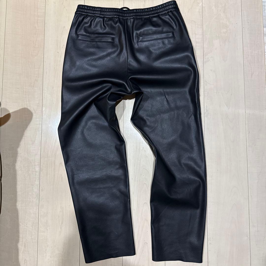 ◆SUSTAINABLE LEATHER イージーパンツ