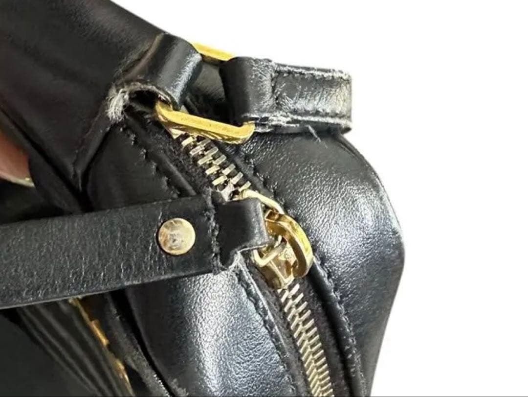 YSL ブラック キルティング ショルダーバッグ