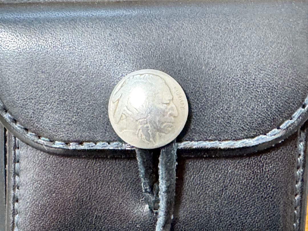 【新品未使用】goro’s ２つ折り財布（サドル）黒