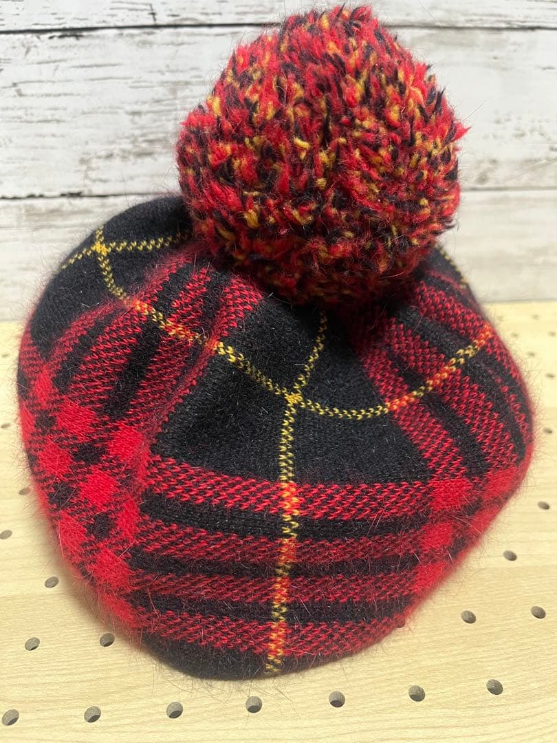 ヴィヴィアンウエストウッド ポンポン付きベレー帽