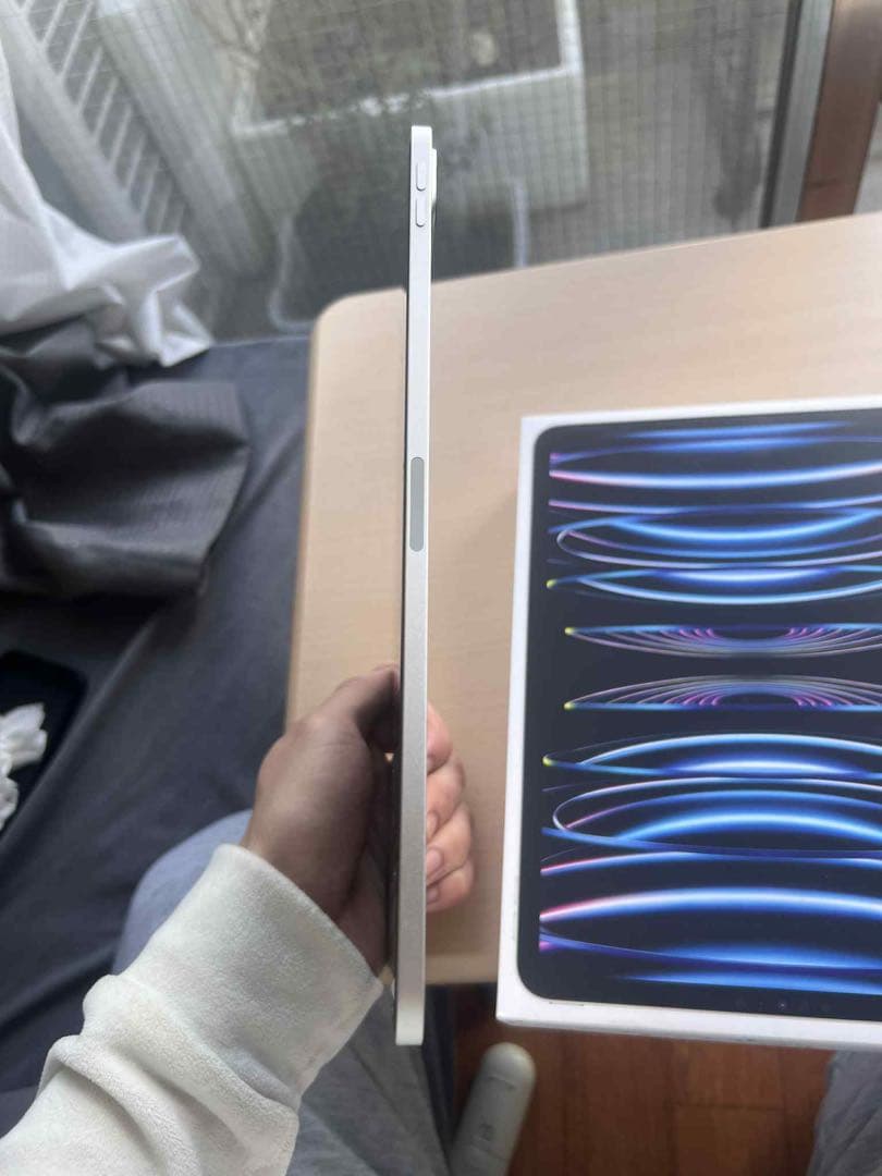 iPad Pro11インチ第4世代 Wi-Fiモデル　シルバー 128GB