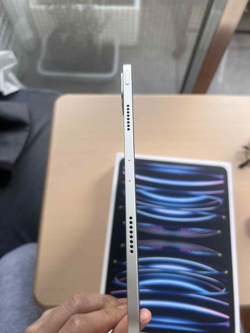 iPad Pro11インチ第4世代 Wi-Fiモデル　シルバー 128GB