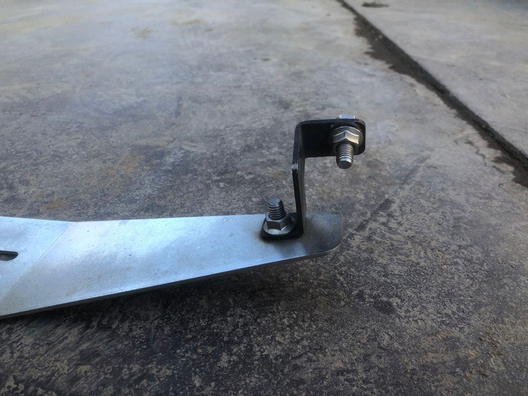 デリカd5前期型スキッドプレート