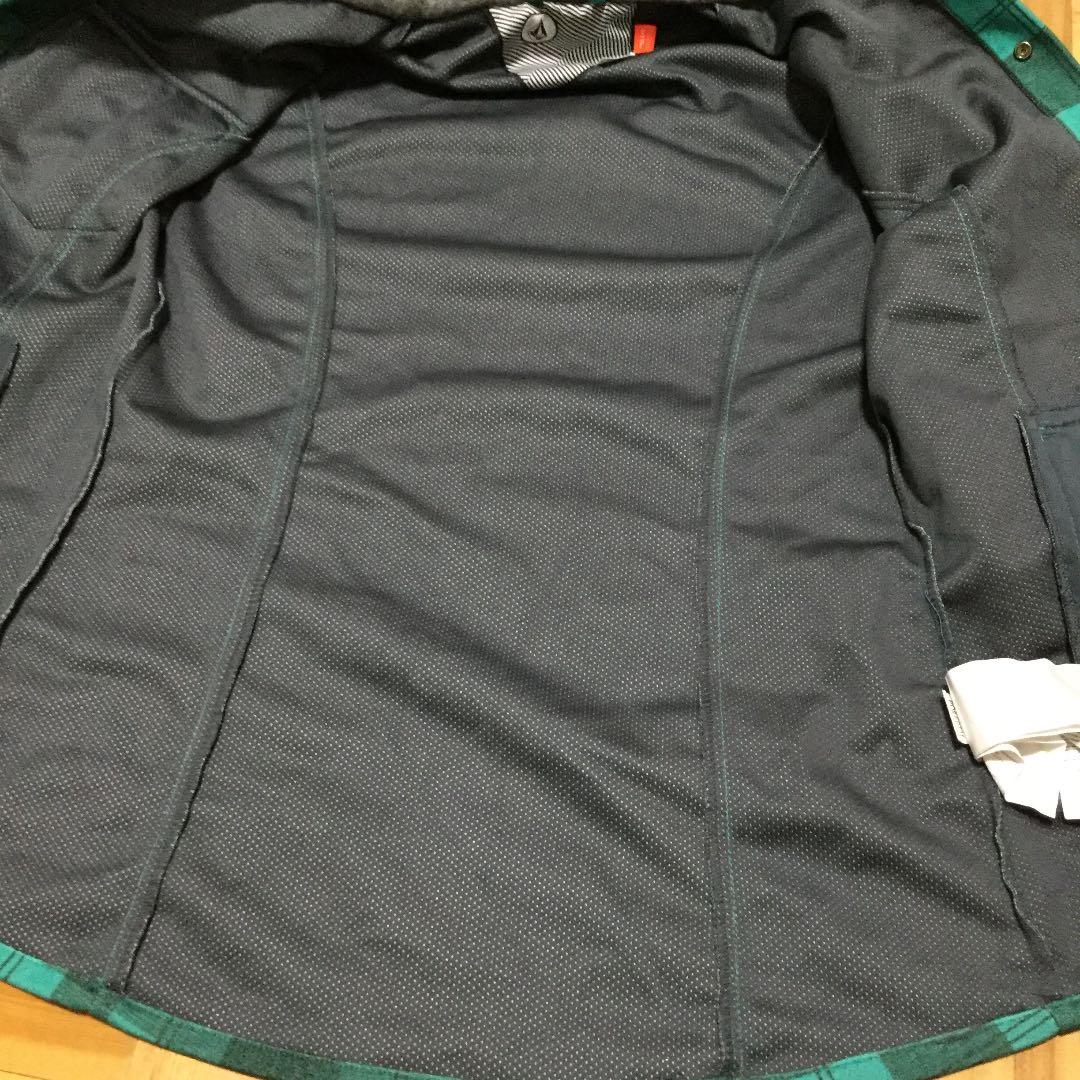 美品　VOLCOMスノーボードジャケット+ESTIVOスノーボードパンツ