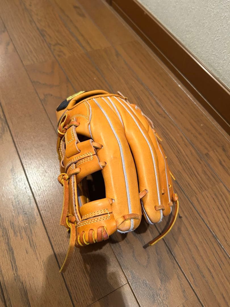 ドナイヤ　軟式グローブ　内野用　山田哲人モデル