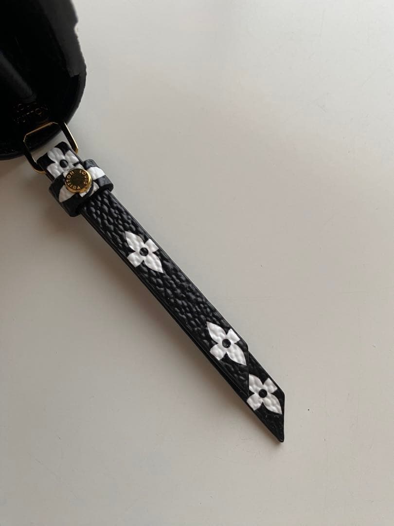 あっこです【希少＊美品】ルイ ヴィトン　ジャングル ポルトフォイユ・サラ